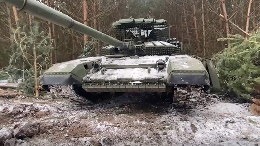 Экипажи танков Т-72Б3 уничтожили пункт временной дислокации ВСУ ...